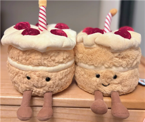 Jellycat蛋糕多少钱一只 Jellycat蛋糕为什么火